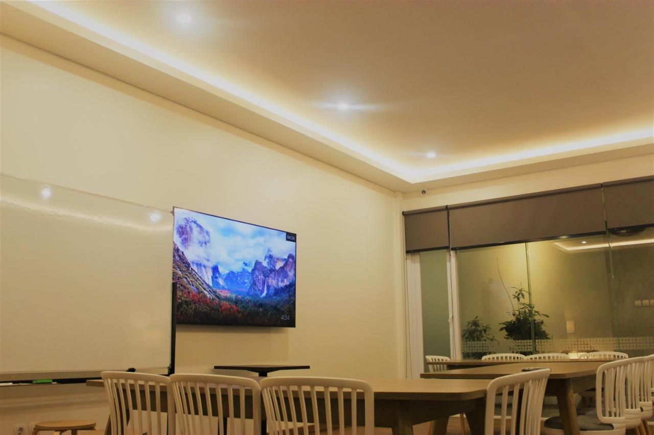 Treehouse Suites - Boutique Serviced Apartment Jakarta Exteriör bild
