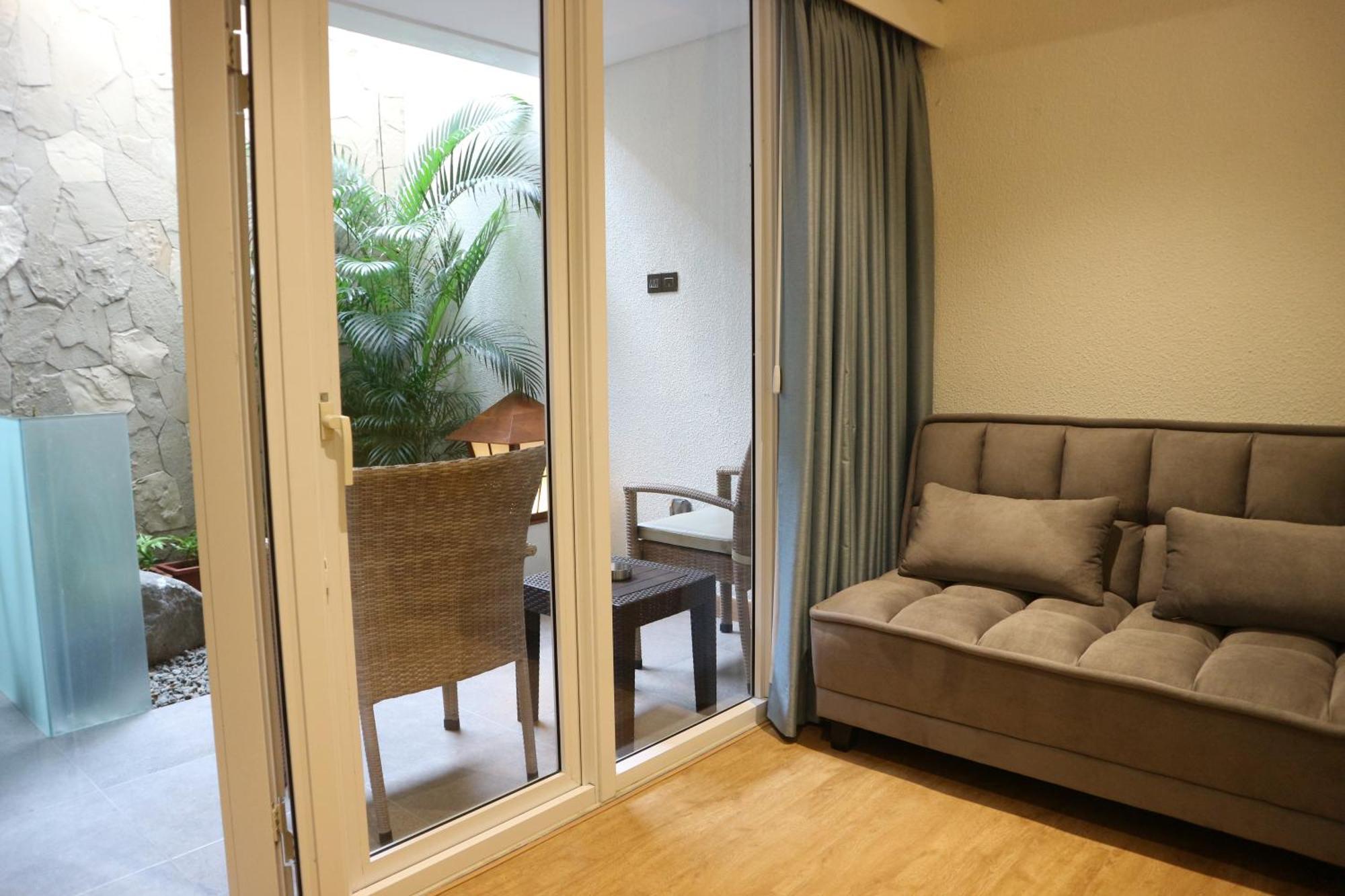 Treehouse Suites - Boutique Serviced Apartment Jakarta Exteriör bild