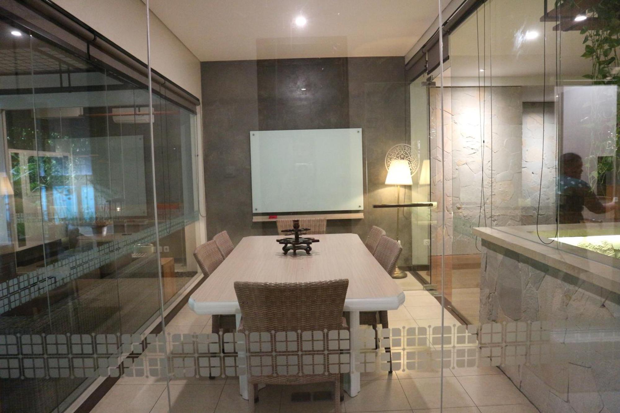 Treehouse Suites - Boutique Serviced Apartment Jakarta Exteriör bild